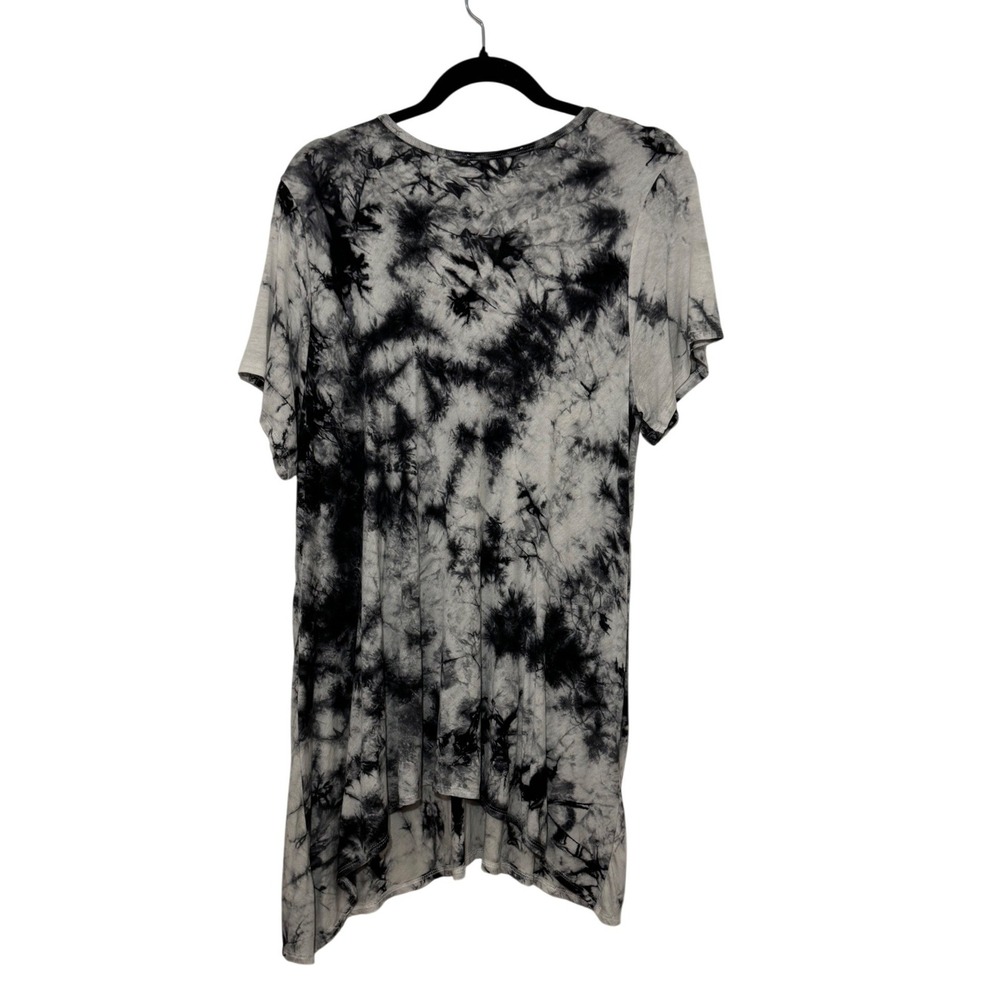 Only Nine Woman Tie Dye Tunic Top Black White Sharkbite Hem Plus Size 2X - Picture 4 of 5